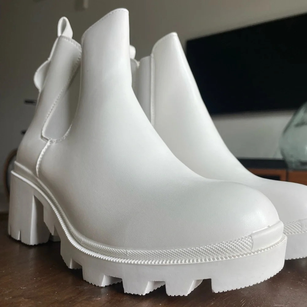 NEW White Chunky Platform Rubber Ankle Boots Size 7